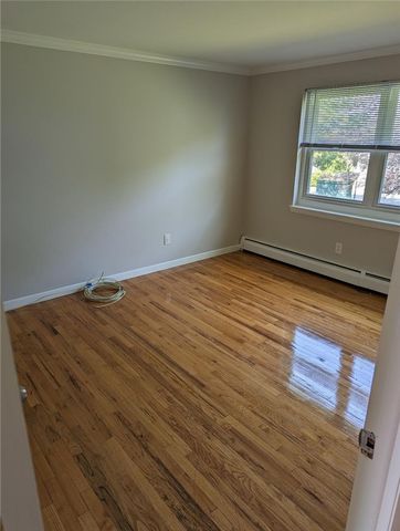 70 Carroll Avenue 111, Newport, RI 02840