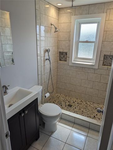 70 Carroll Avenue 111, Newport, RI 02840