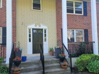 70 Carroll Avenue 111, Newport, RI 02840