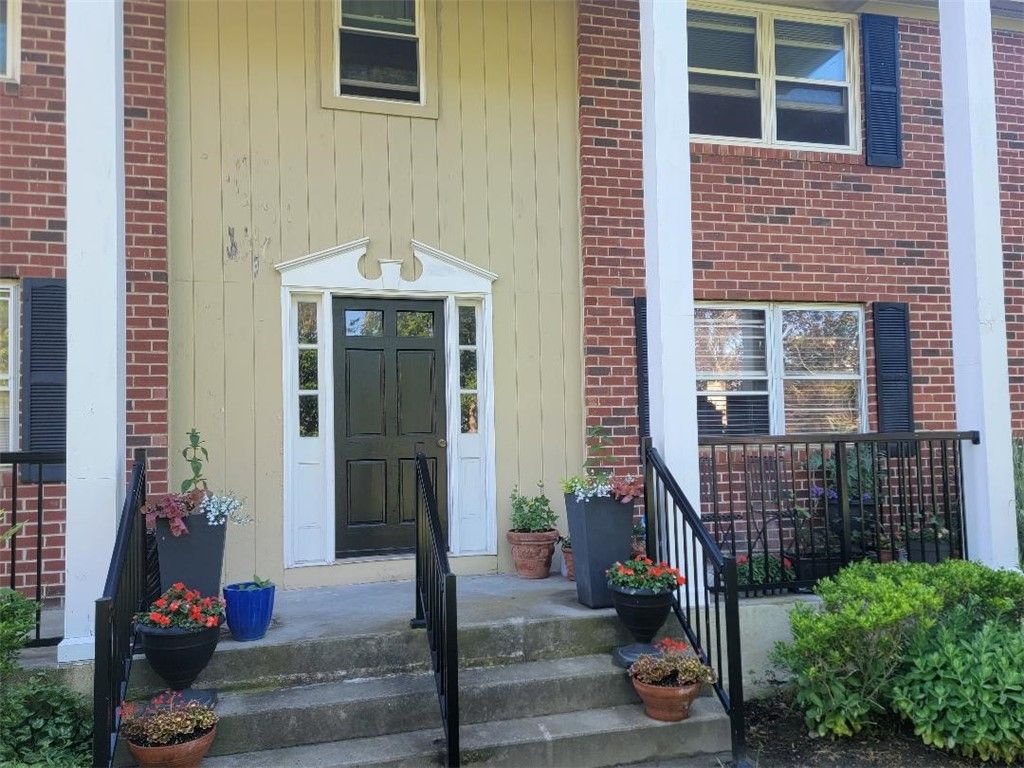 70 Carroll Avenue 111, Newport, RI 02840