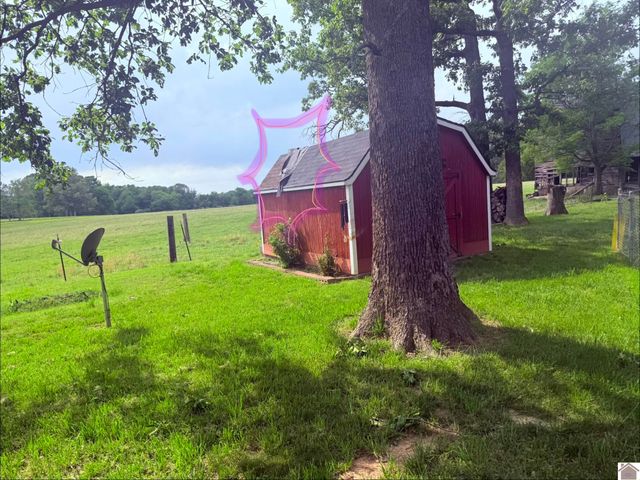 1211 Lawson Rd, Murray, KY 42071
