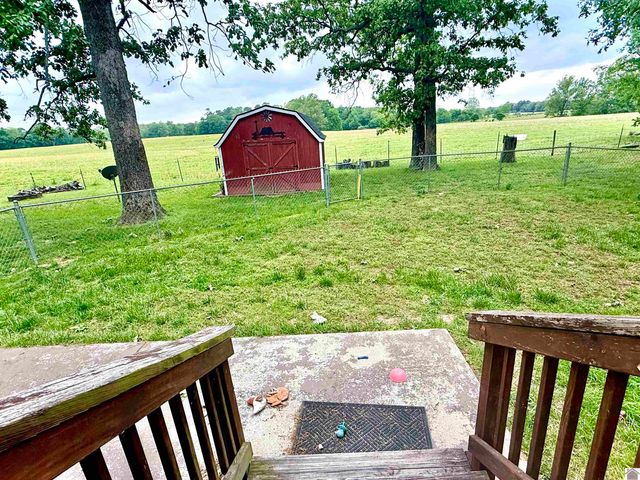 1211 Lawson Rd, Murray, KY 42071