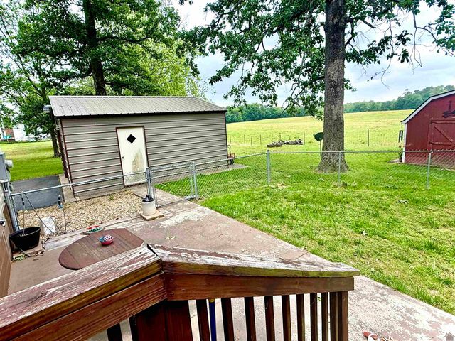 1211 Lawson Rd, Murray, KY 42071