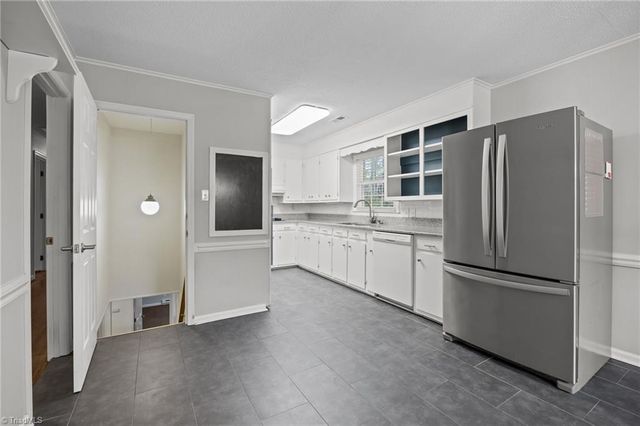 507 Valleybrook Drive, Jamestown, NC 27282