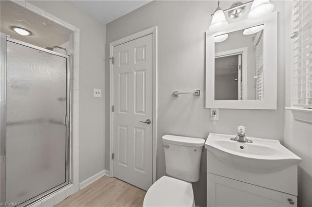 507 Valleybrook Drive, Jamestown, NC 27282