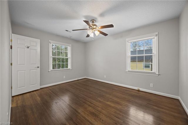 507 Valleybrook Drive, Jamestown, NC 27282