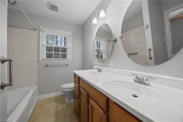 507 Valleybrook Drive, Jamestown, NC 27282