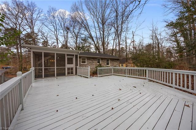 507 Valleybrook Drive, Jamestown, NC 27282