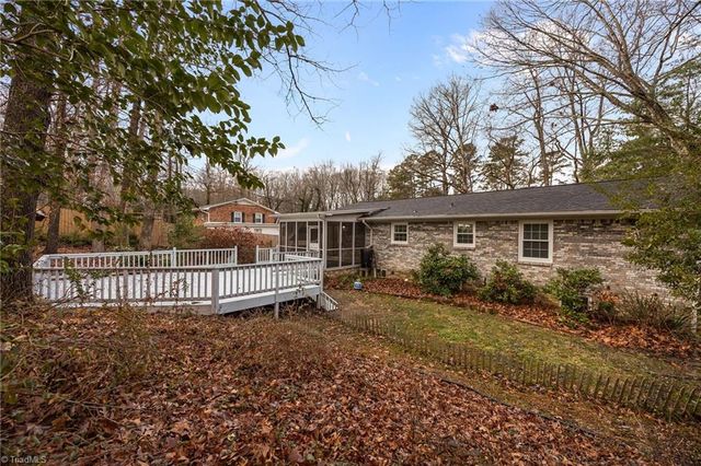 507 Valleybrook Drive, Jamestown, NC 27282