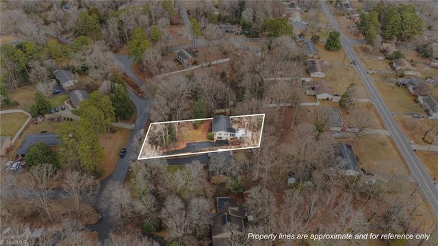 507 Valleybrook Drive, Jamestown, NC 27282