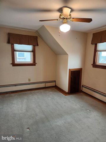 647 GROVE STREET, Bridgeport, PA 19405