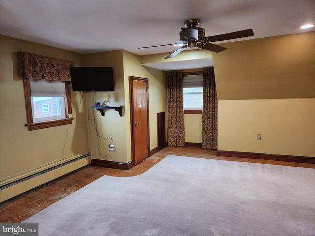 647 GROVE STREET, Bridgeport, PA 19405
