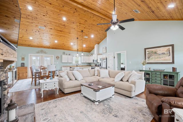 24912 Brewer Road, Robertsdale, AL 36567
