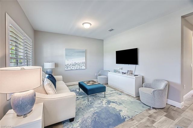 2925 Willow Ridge CT, Fort Myers, FL 33905