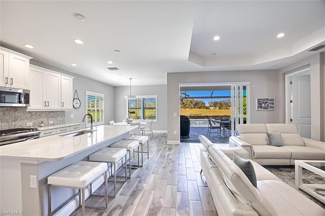 2925 Willow Ridge CT, Fort Myers, FL 33905