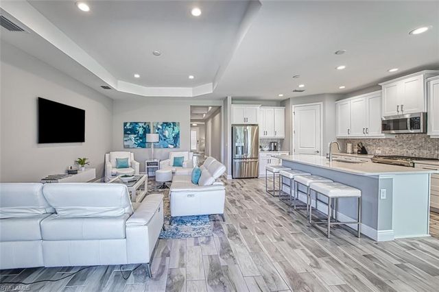 2925 Willow Ridge CT, Fort Myers, FL 33905