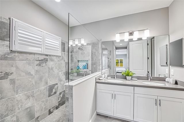 2925 Willow Ridge CT, Fort Myers, FL 33905