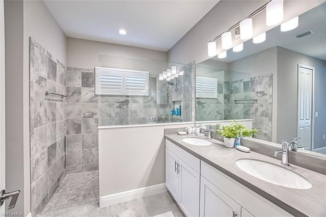 2925 Willow Ridge CT, Fort Myers, FL 33905