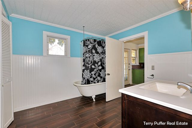 216 E Jefferson Street, Hart, MI 49420