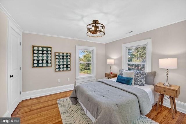 100 E COLONIAL HWY, Hamilton, VA 20158