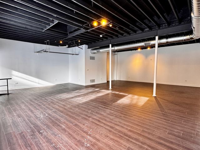 3034 N PULASKI Road, Chicago, IL 60641