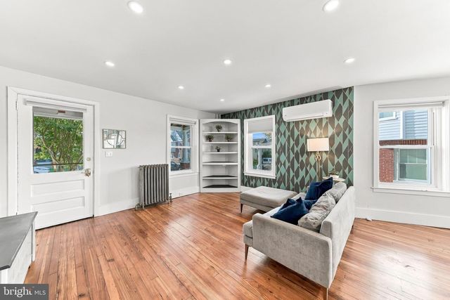 226 EDGEMONT AVE, Ardmore, PA 19003