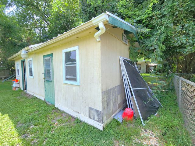 221 Destin Drive, Mary Esther, FL 32569
