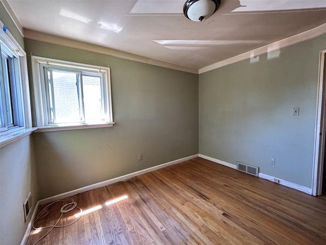 15464 Cameron Street, Southgate, MI 48195