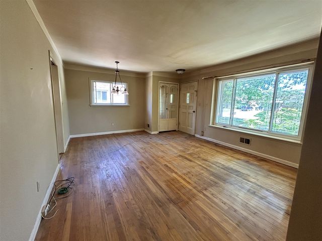 15464 Cameron Street, Southgate, MI 48195
