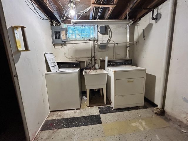 15464 Cameron Street, Southgate, MI 48195