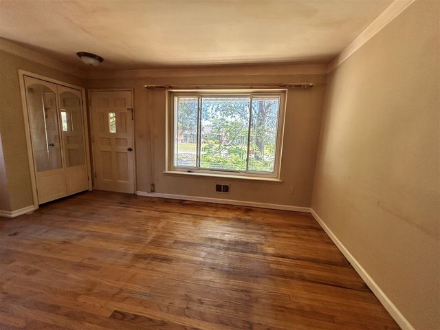15464 Cameron Street, Southgate, MI 48195