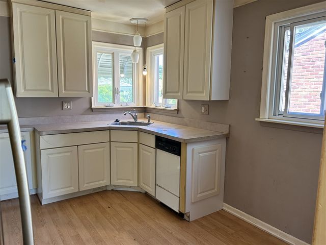 15464 Cameron Street, Southgate, MI 48195
