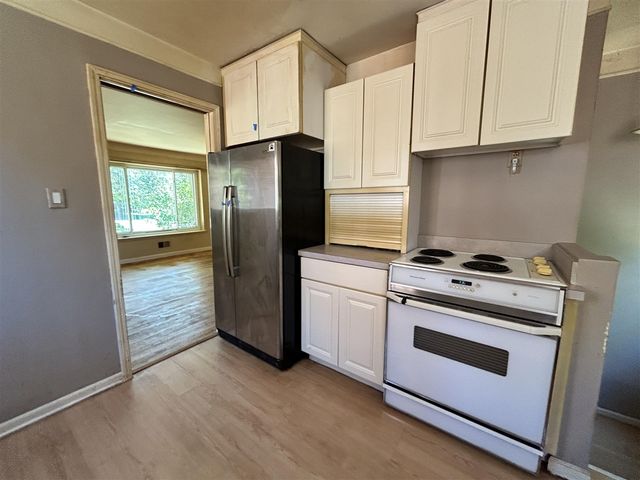 15464 Cameron Street, Southgate, MI 48195