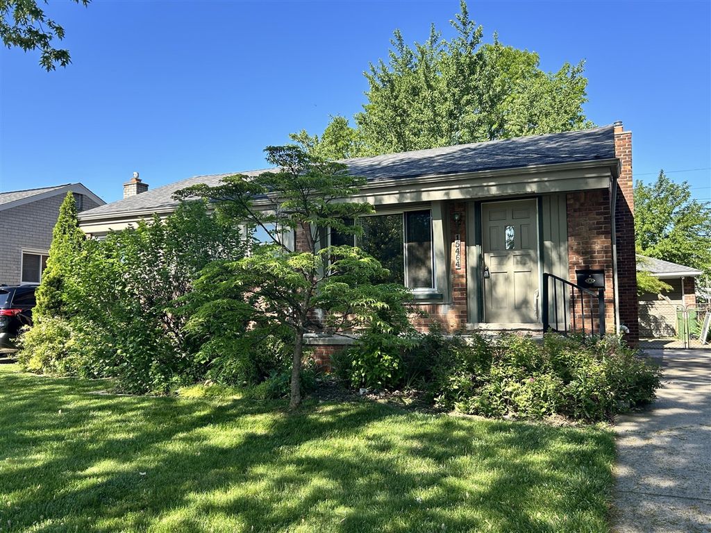 15464 Cameron Street, Southgate, MI 48195