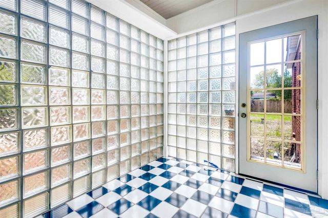 1701 E Bobe St, Pensacola, FL 32503