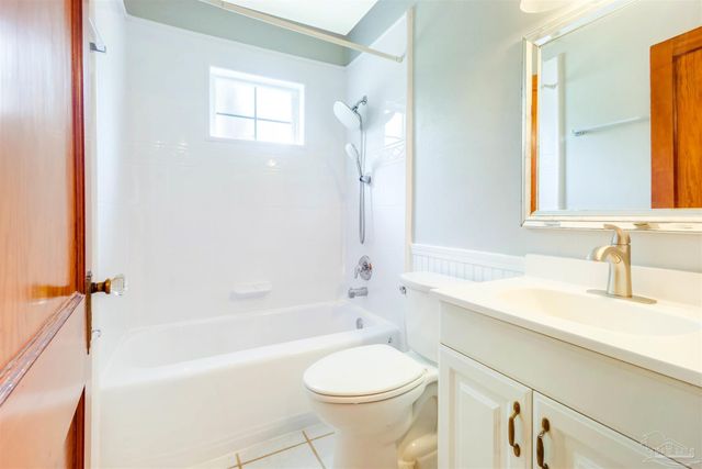 1701 E Bobe St, Pensacola, FL 32503