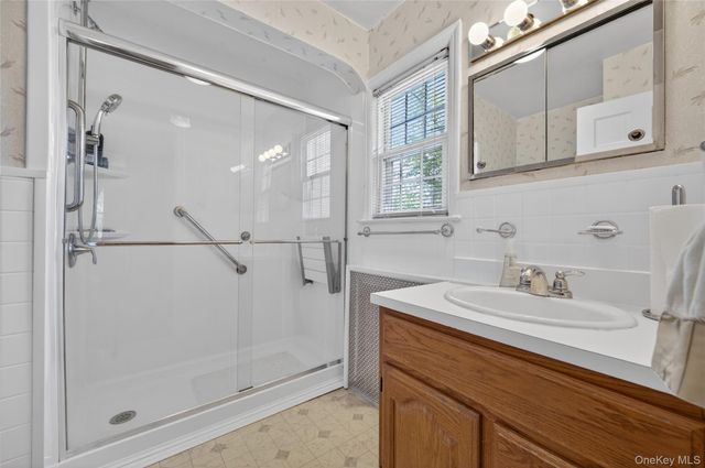 2062 E Webster Street, Merrick, NY 11566