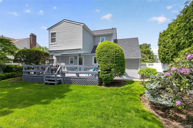2062 E Webster Street, Merrick, NY 11566