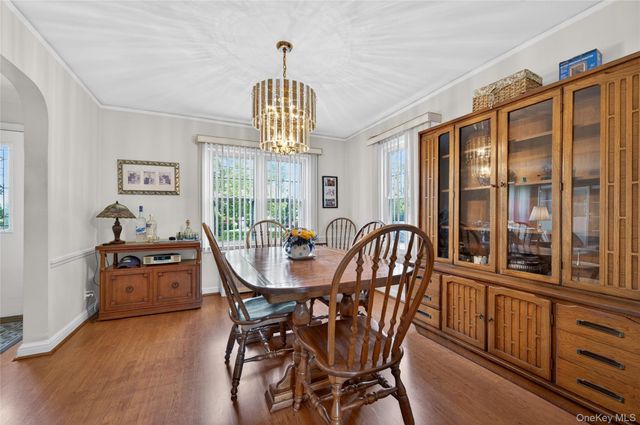 2062 E Webster Street, Merrick, NY 11566
