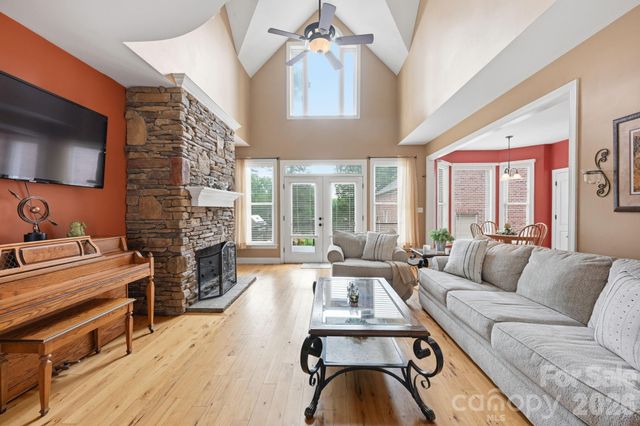 132 Monarch Lane, Mooresville, NC 28115