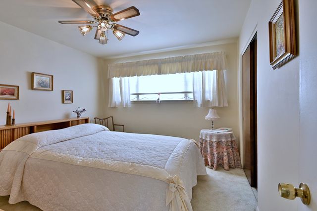 8532 N Olcott Avenue, Niles, IL 60714
