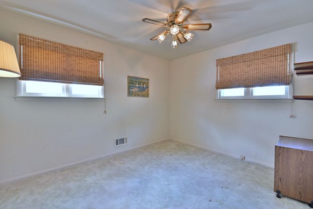 8532 N Olcott Avenue, Niles, IL 60714