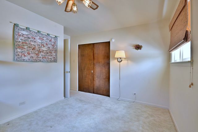 8532 N Olcott Avenue, Niles, IL 60714