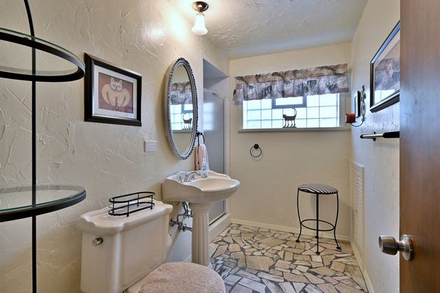 8532 N Olcott Avenue, Niles, IL 60714