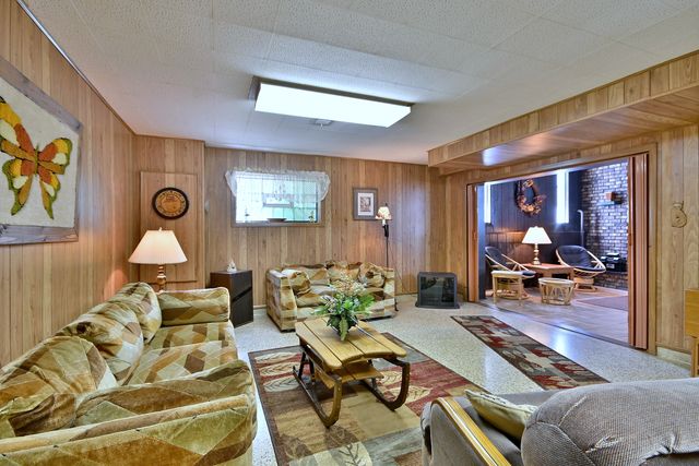 8532 N Olcott Avenue, Niles, IL 60714