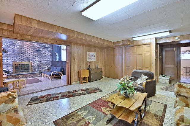 8532 N Olcott Avenue, Niles, IL 60714
