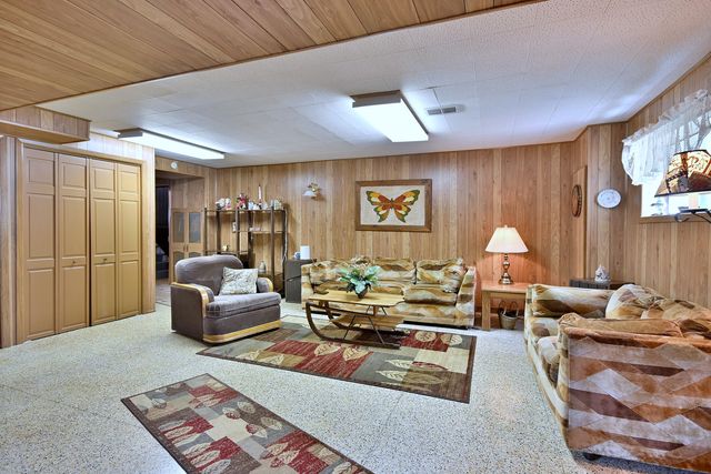 8532 N Olcott Avenue, Niles, IL 60714