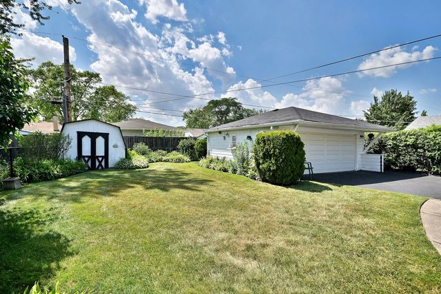 8532 N Olcott Avenue, Niles, IL 60714