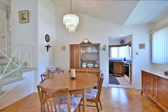 8532 N Olcott Avenue, Niles, IL 60714