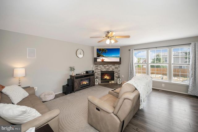 33 SUMMERFIELD LN, Fredericksburg, VA 22405